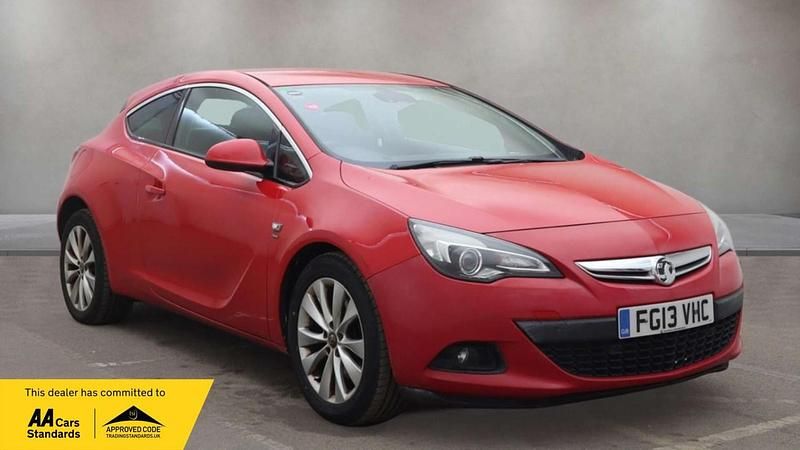Used Vauxhall Astra GTC SRi 165 HP (121 kW) 2013 Red Coupe