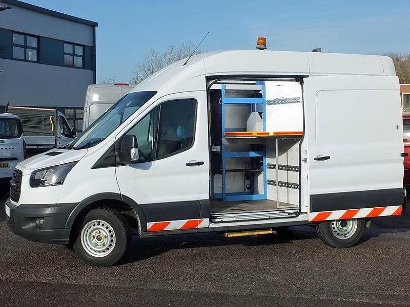 Used Ford Transit 170 HP (125 kW) 2018 White Van