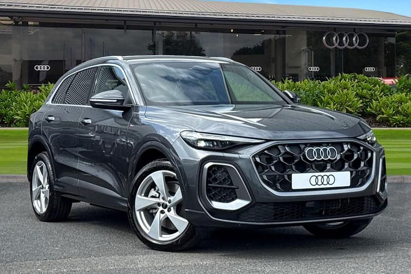 Grey New 2025 Audi Q5 S-Line SUV | £51,855 (Good price) - Image 1/4