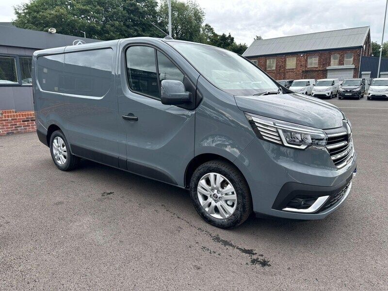 Used Renault Trafic 2023 Grey MPV