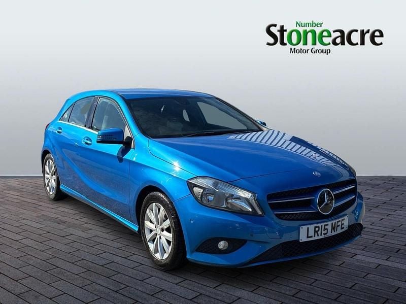 Used Mercedes A180 SE 109 HP (80 kW) 2015 Blue Hatchback