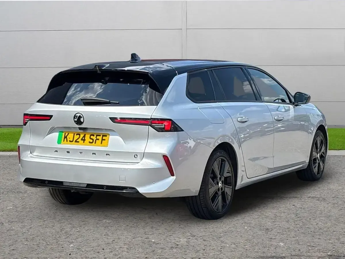 Used Vauxhall Astra 113 kW (154 HP) 2024 Grey Estate