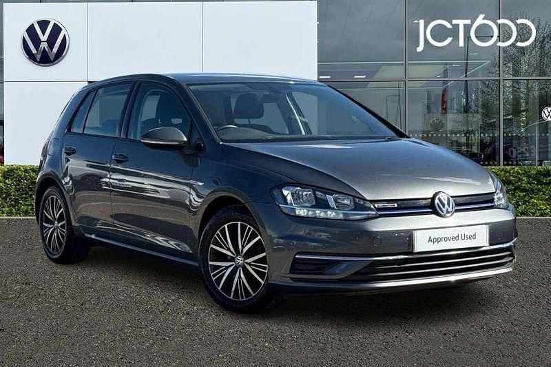 Grey Used 2018 VW Golf VII SE Hatchback | £13,145 (Fair price) - Image 1/4