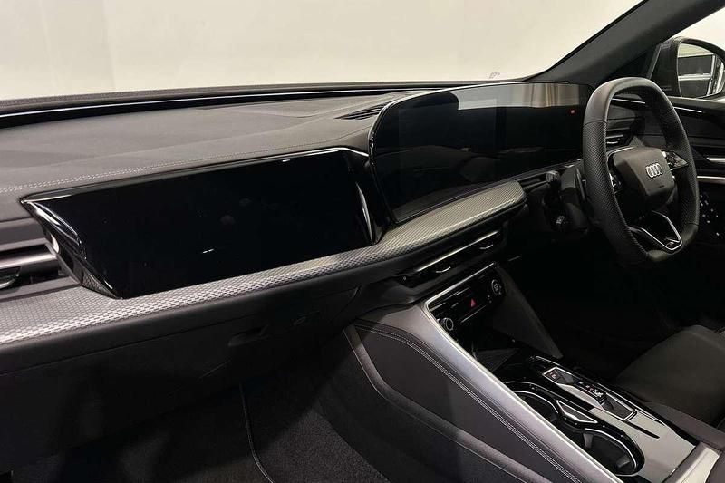 Used Audi Q5 S-Line 268 HP (197 kW) 2025 Grey SUV