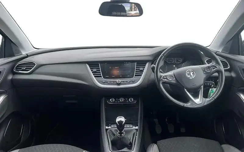 Used Vauxhall Grandland X SRi 131 HP (96 kW) 2021 Grey SUV