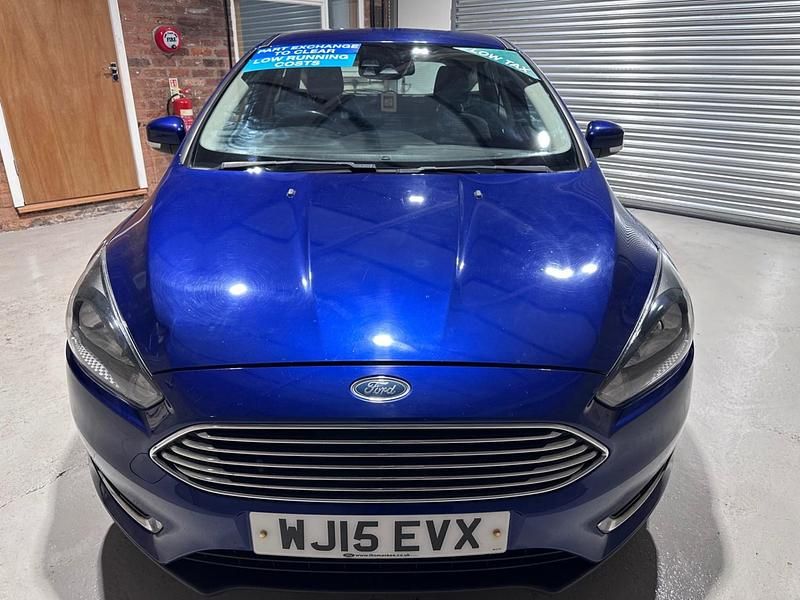 Used Ford Focus Titanium 125 HP (91 kW) 2015 Blue Hatchback