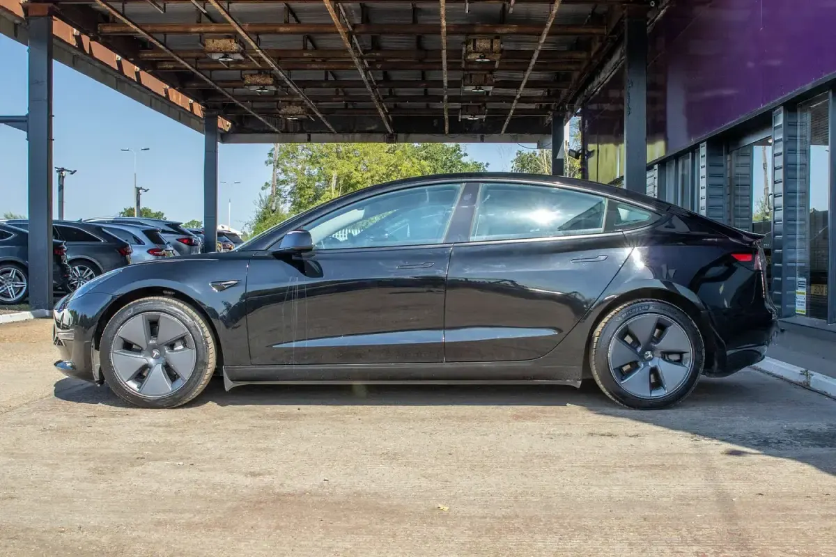 Used Tesla Model 3 Long Range AWD 254 kW (346 HP) 2023 Black Sedan