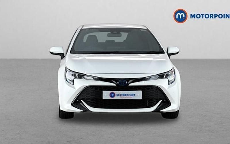 Begagnad Toyota Corolla 122 HK (89 kW) 2022 Halvkombi