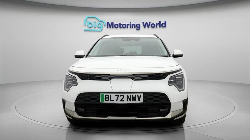 Used Kia Niro 150 kW (204 HP) 2023 White SUV