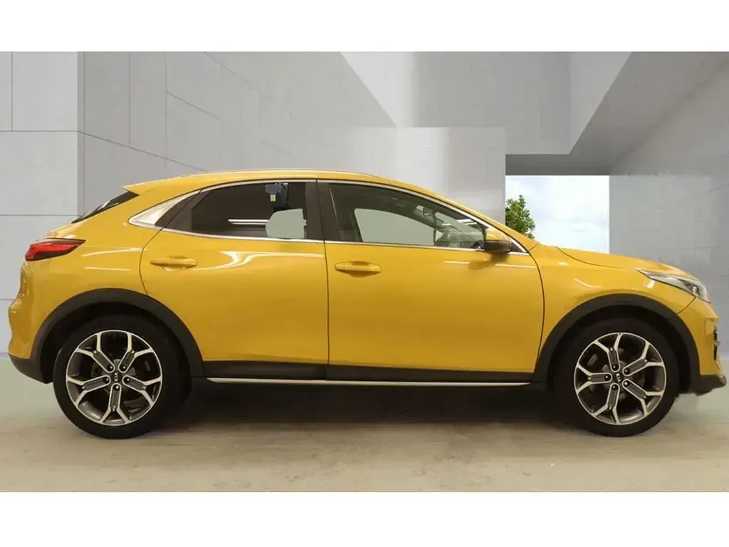 Used Kia XCeed 2021 Yellow SUV