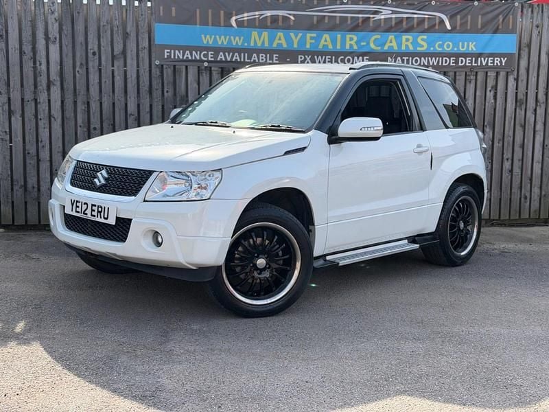 Used Suzuki Grand Vitara SZ4 106 HP (77 kW) 2012 White SUV
