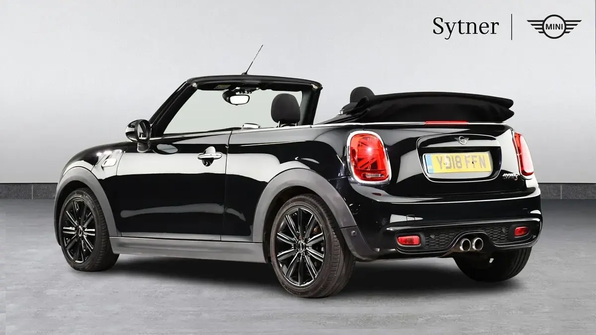 Used Mini Cooper S 189 HP (139 kW) 2018 Black Hatchback