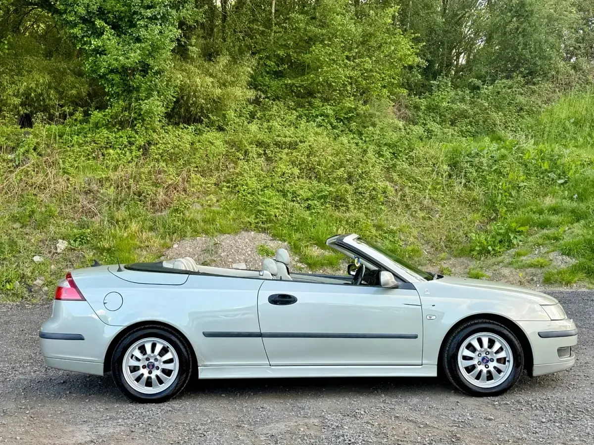 Używany Saab 9-3 Cabriolet Vector 175 KM (128 kW) 2004 Srebrny Kabriolet