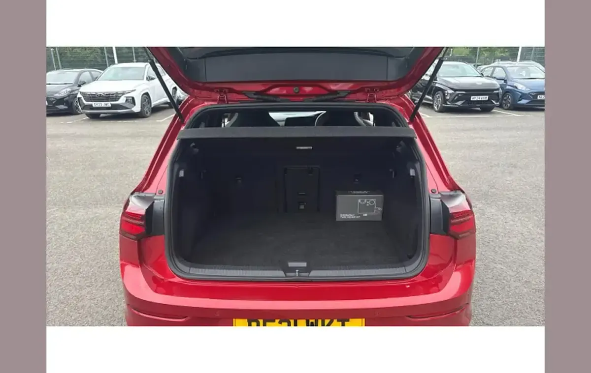 Used VW Golf VIII GTD 196 HP (144 kW) 2021 Red Hatchback