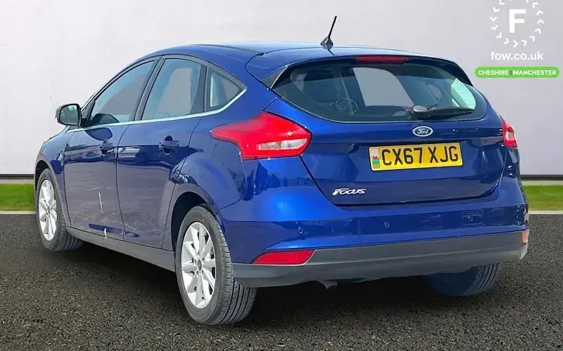 Used Ford Focus Titanium 120 HP (88 kW) 2017 Blue Hatchback