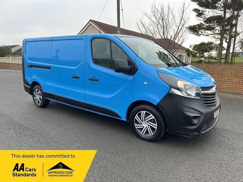 White Used 2016 Vauxhall Vivaro MPV | £5,995 (Super price) - Image 1/4