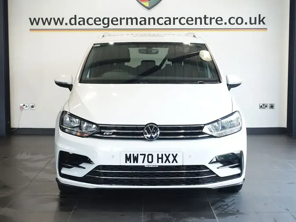 Used VW Touran R-line 150 HP (110 kW) 2020 White MPV