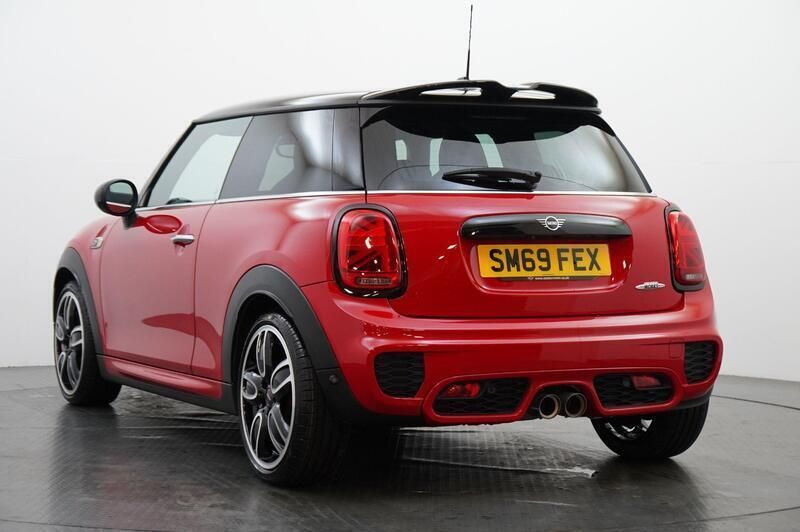 Używany Mini John Cooper Works Hatch 228 KM (167 kW) 2019 Czerwony Hatchback