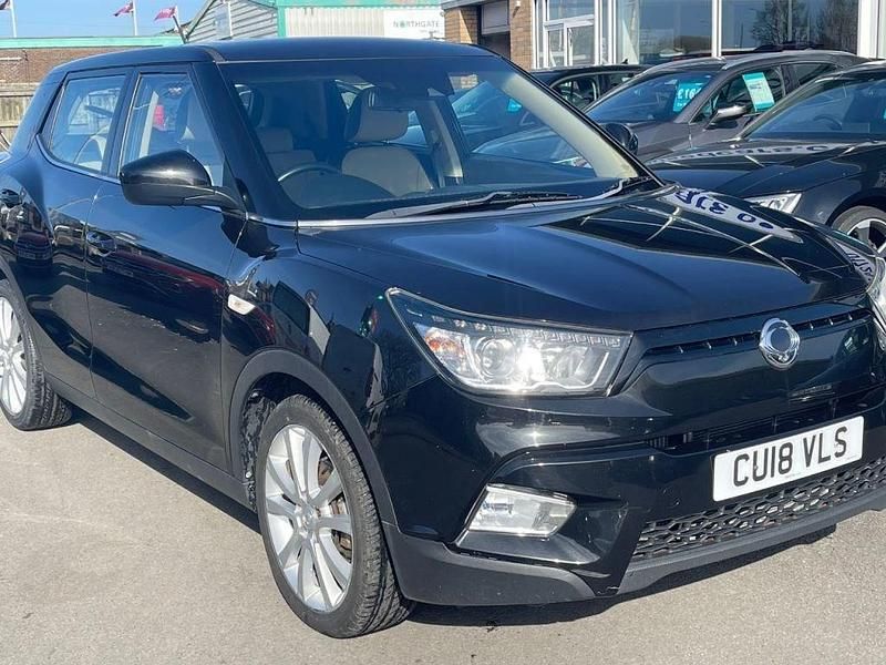 Used Ssangyong (KGM) Tivoli 115 HP (84 kW) 2018 Black SUV