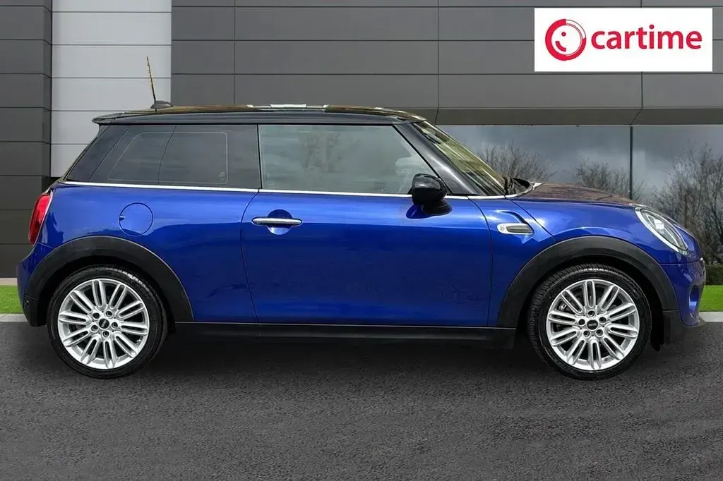 Used Mini Cooper Hatch 136 HP (100 kW) 2018 Blue Hatchback