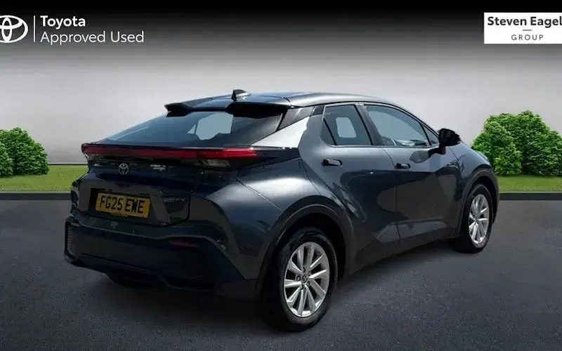 Used Toyota C-HR 140 HP (102 kW) 2025 Grey SUV