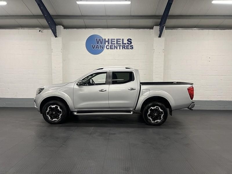 Used Nissan Navara Tekna 190 HP (139 kW) 2021 Silver Pickup