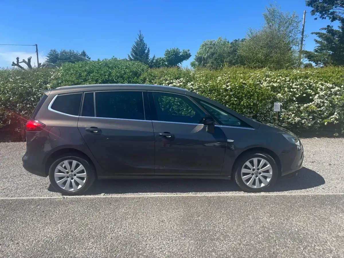 Used Vauxhall Zafira 170 HP (125 kW) 2014 Grey MPV