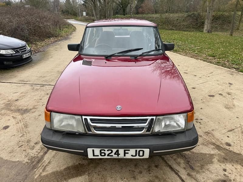 Used Saab 900 1993 Red Hatchback