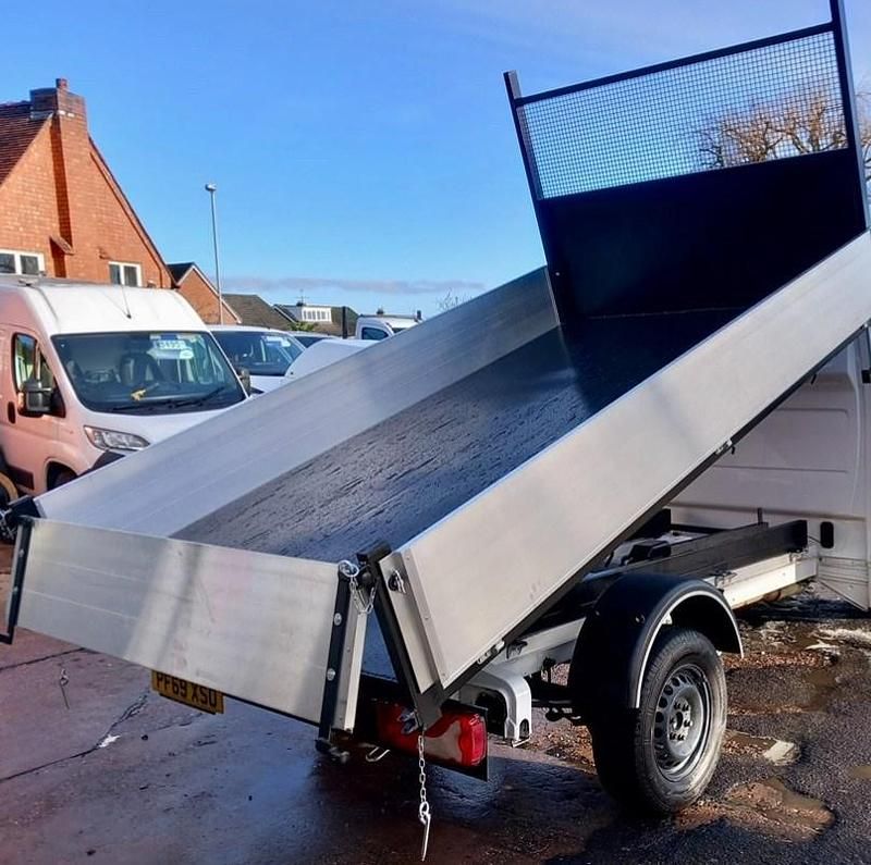 Used Ford Transit 130 HP (95 kW) 2019 White Cabriolet