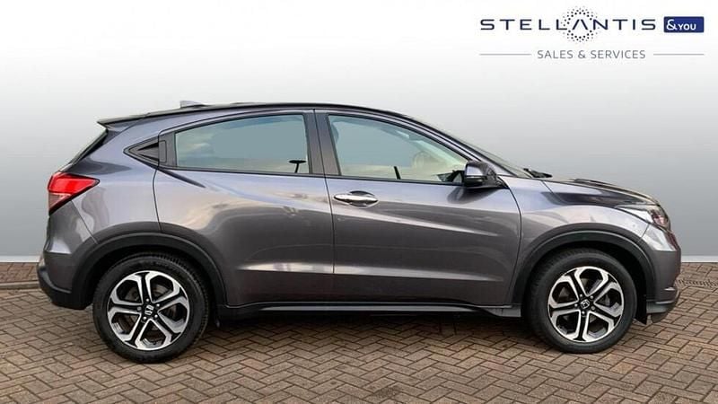 Blue Used 2017 Honda HR-V SE SUV | £12,308 (Good price) - Image 1/3