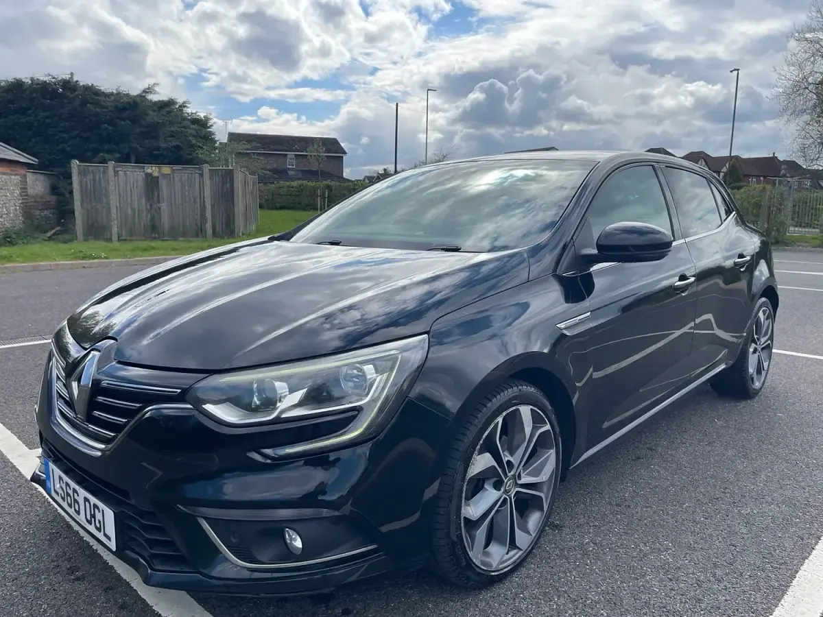 Used Renault Mégane Dynamique 110 HP (80 kW) 2016 Black Hatchback