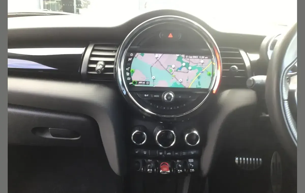 Used Mini John Cooper Works 228 HP (167 kW) 2020 Green Hatchback