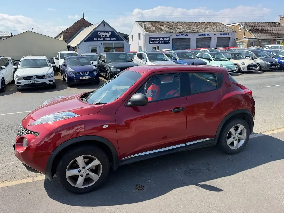 Used Nissan Juke Visia 110 HP (80 kW) 2014 Red SUV
