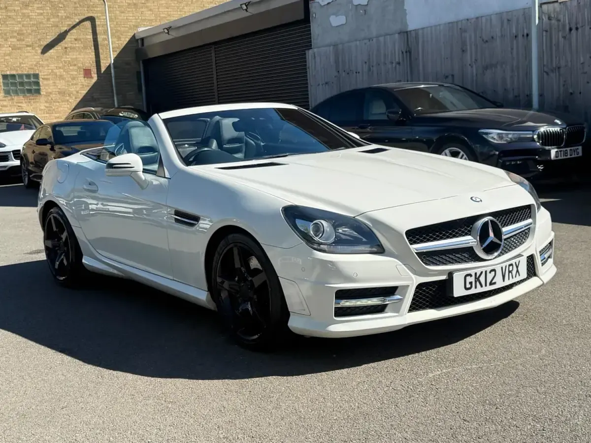 Begagnad Mercedes SLK250 AMG 204 HK (150 kW) 2012 Vit Cab
