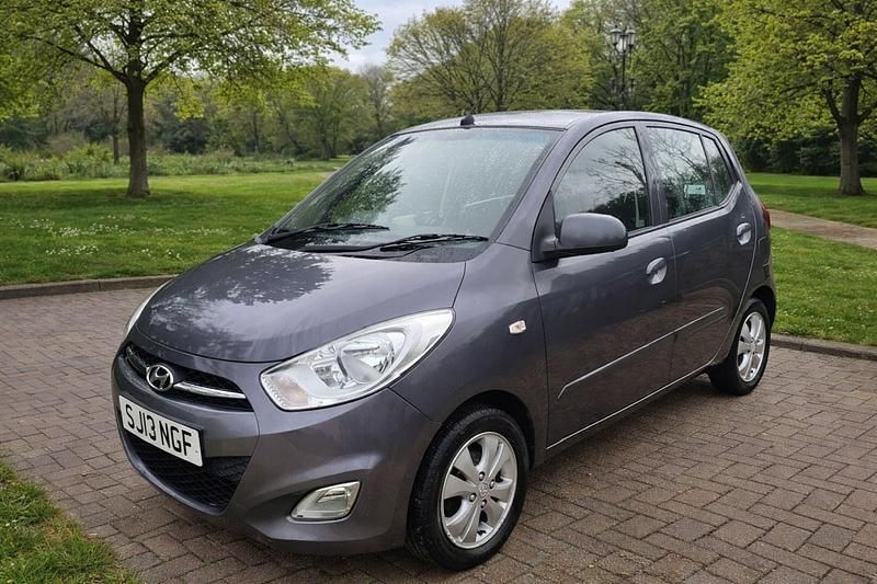 Used Hyundai i10 Active 85 HP (62 kW) 2013 Grey Hatchback