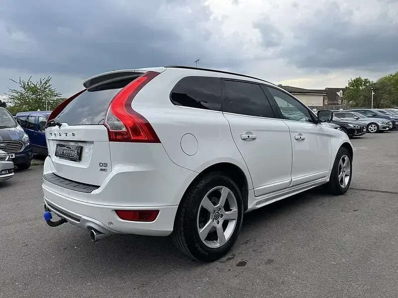 Used Volvo XC60 R-Design 163 HP (119 kW) 2012 White SUV