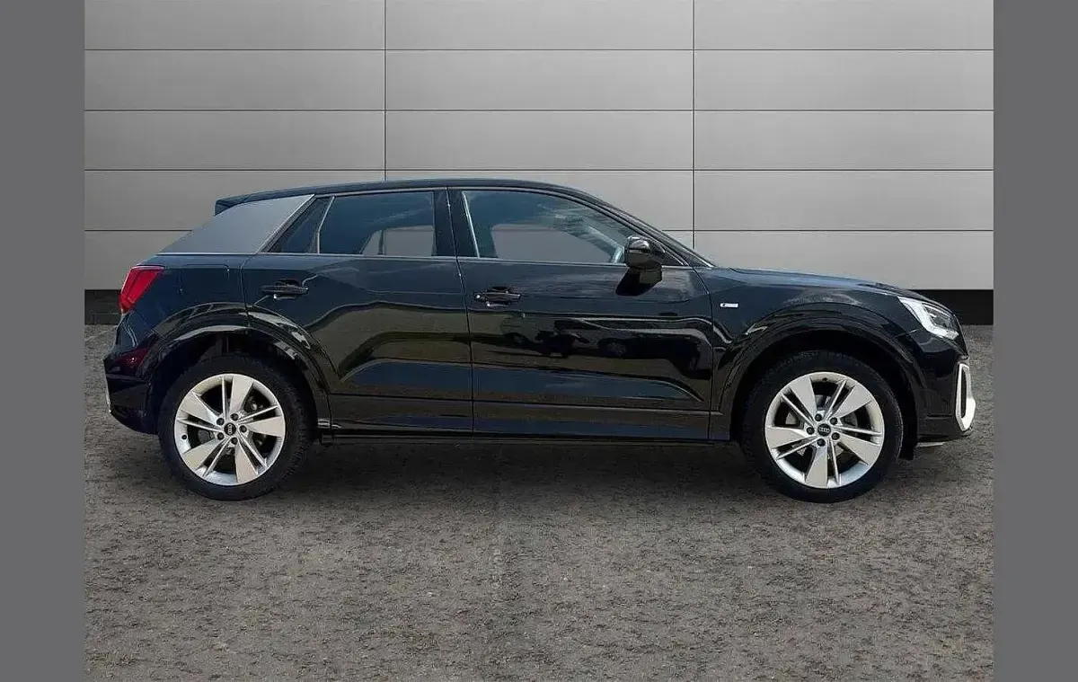 Used Audi Q2 S-Line 108 HP (79 kW) 2023 Black SUV