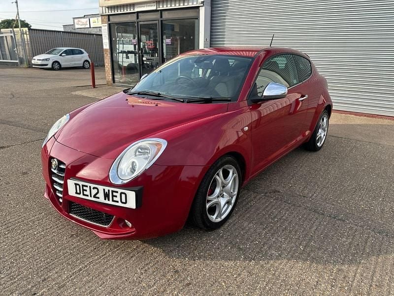 Used Alfa Romeo MiTo Distinctive 135 HP (99 kW) 2012 Red Hatchback