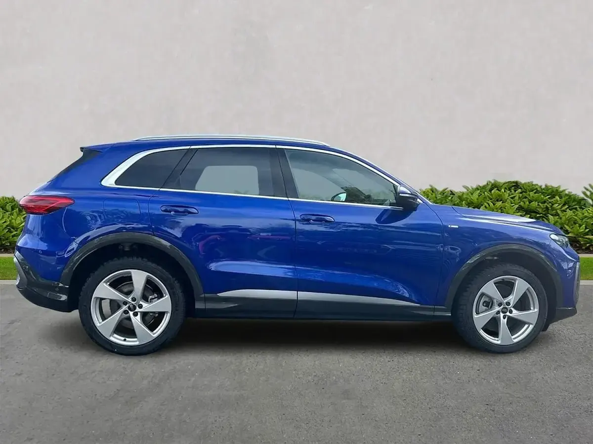Used Audi Q5 S-Line 204 HP (150 kW) 2025 Blue SUV