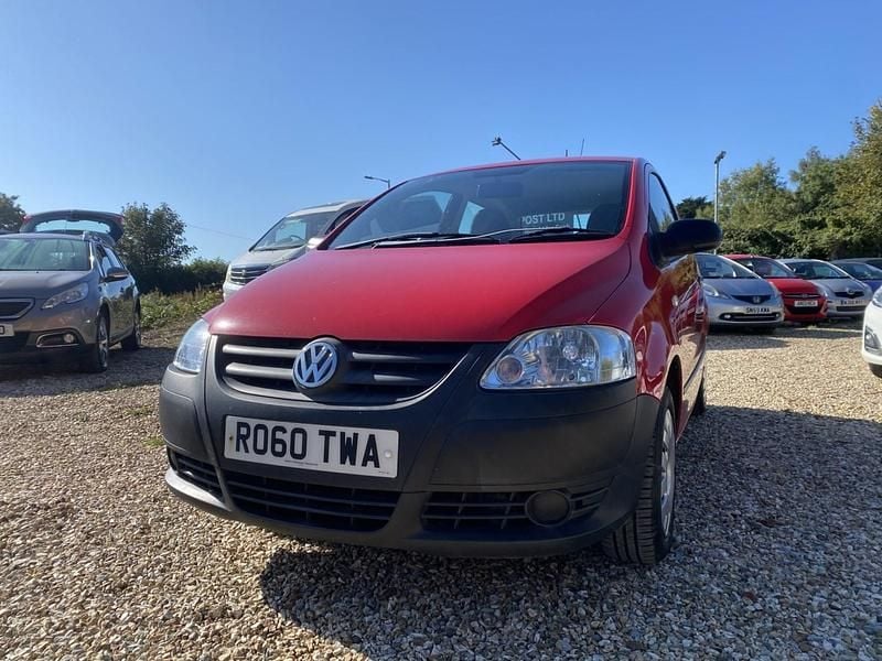 Red Used 2010 VW Fox Hatchback | £1,995 (Fair price) - Image 1/4