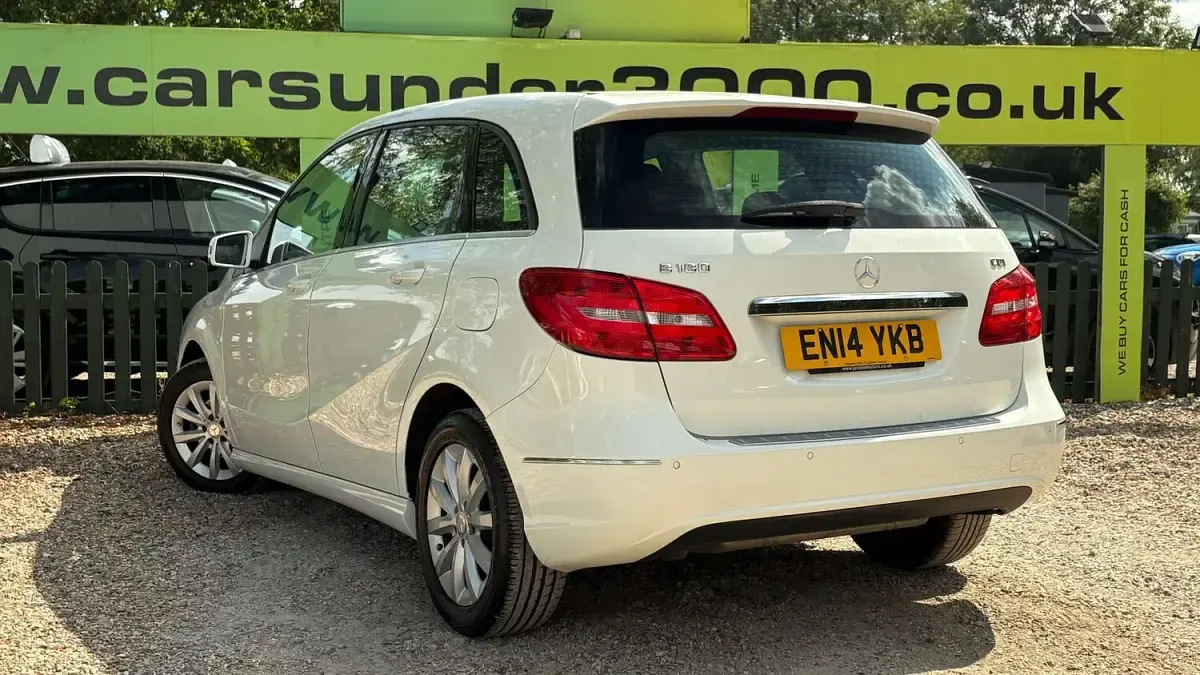 Used Mercedes B180 SE 109 HP (80 kW) 2014 White Hatchback
