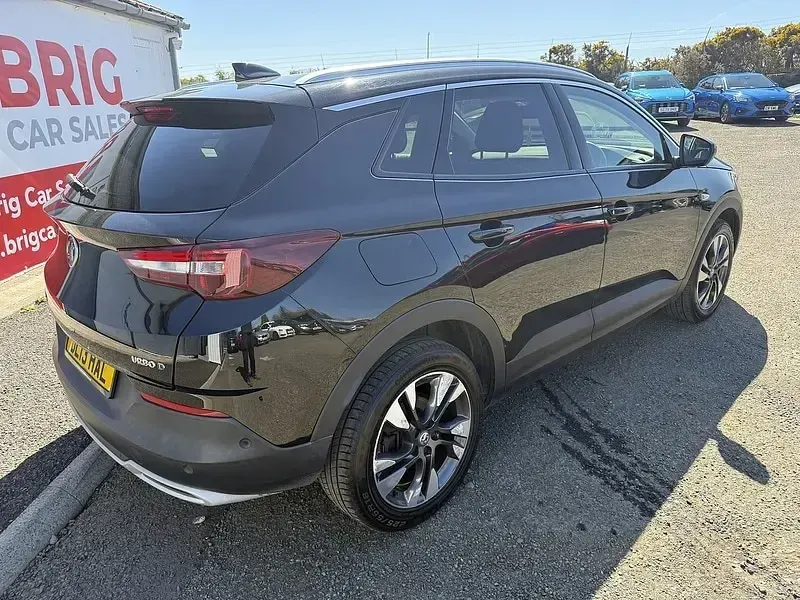 Used Vauxhall Grandland X Sport 130 HP (95 kW) 2018 Black SUV
