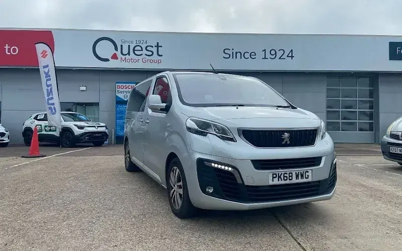Used Peugeot Traveller Allure 150 HP (110 kW) 2020 MPV