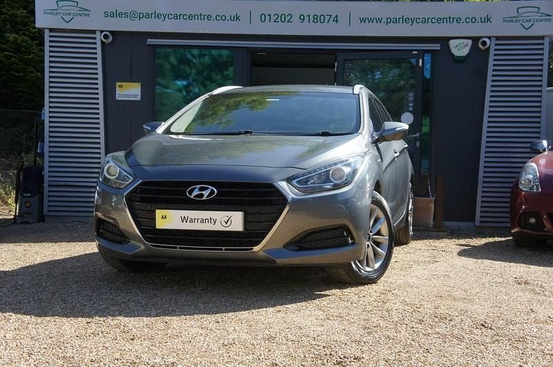 Silver Used 2015 Hyundai i40 Estate | £4,995 (Fair price) - Image 1/4