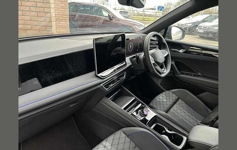 Used VW Tiguan R-line 272 HP (200 kW) 2025 Grey SUV