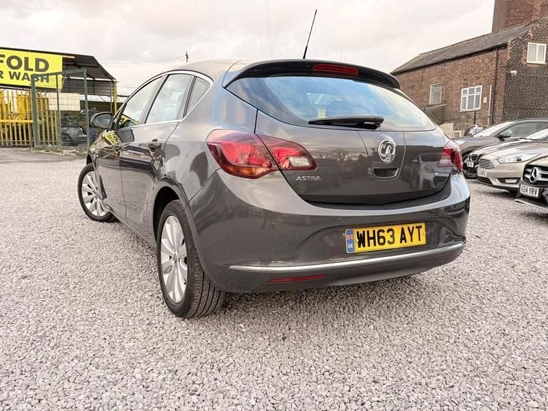 Used Vauxhall Astra Elite 2014 Grey Hatchback