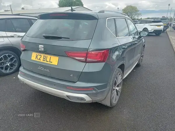 Usado Seat Ateca 4Drive 150 CV (110 kW) 2022 Verde SUV