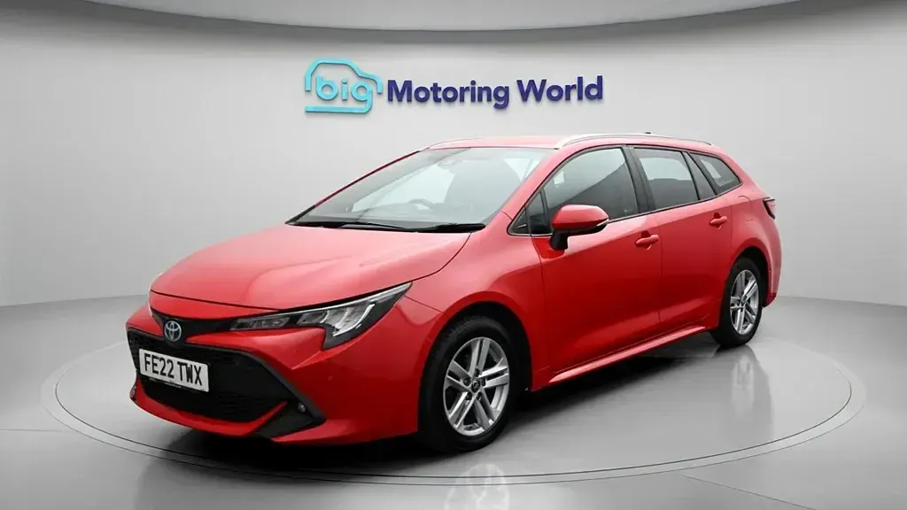 Używany Toyota Corolla 122 KM (89 kW) 2022 Czerwony Kombi