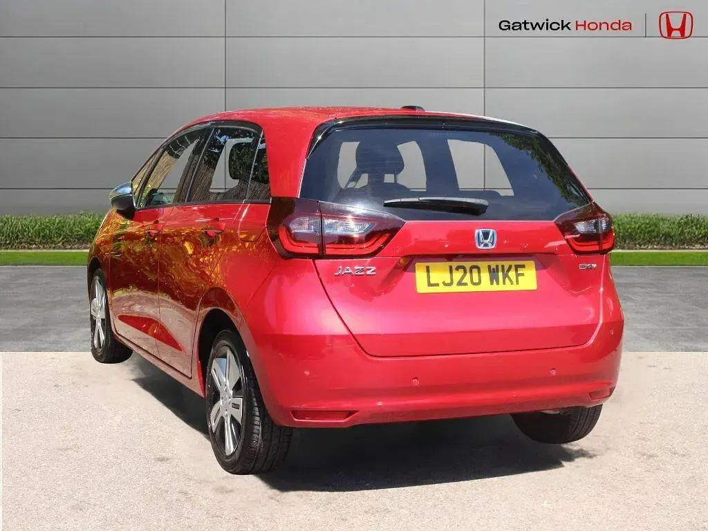 Used Honda Jazz Hybrid 109 HP (80 kW) 2020 Red Hatchback