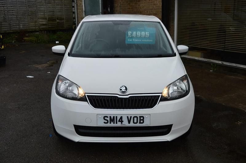 Used Skoda Citigo SE 60 HP (44 kW) 2014 White Hatchback